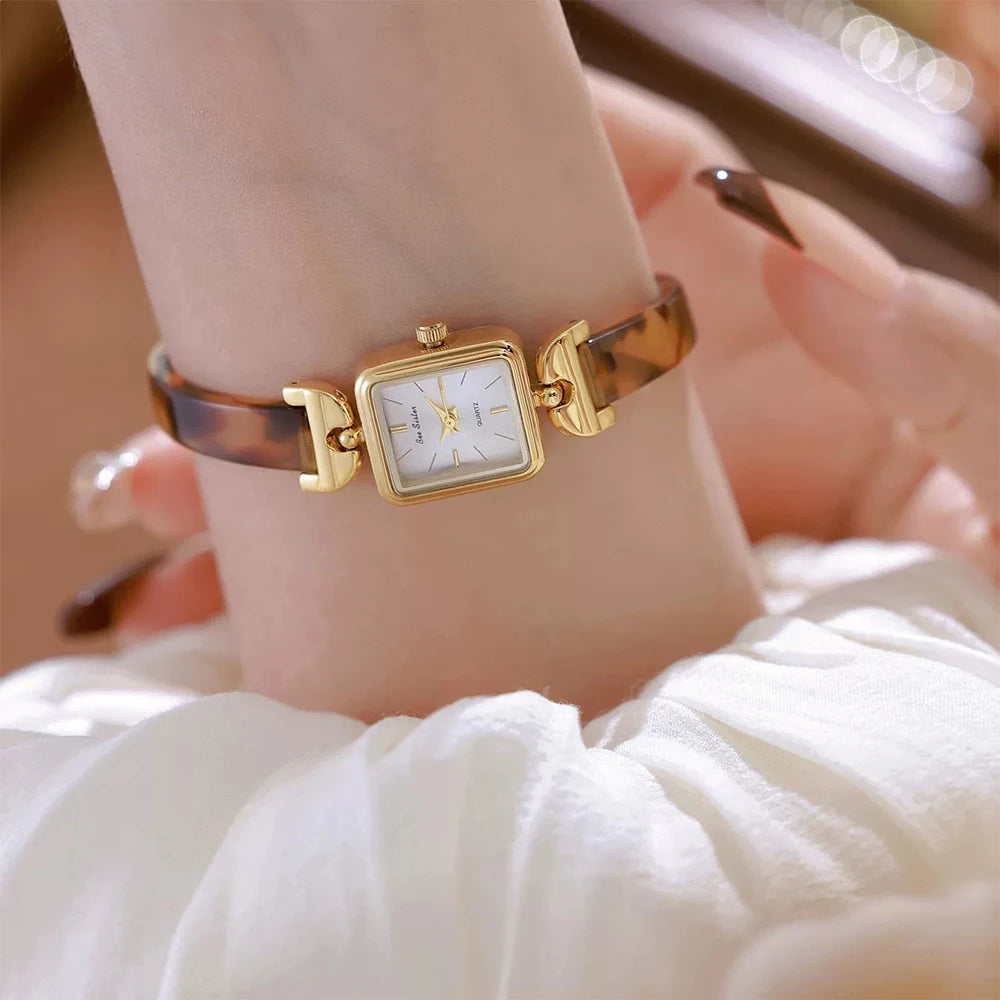 Amberline Deco